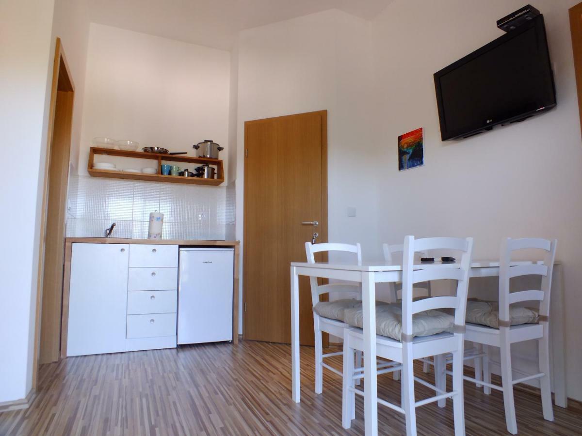 Apartmani Barisic Brodarica  Exterior foto