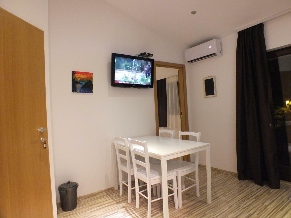 Apartmani Barisic Brodarica  Exterior foto